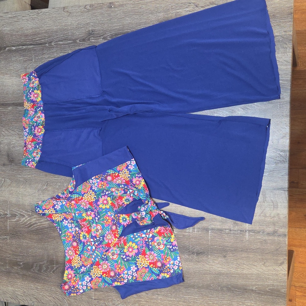 1 Of A Kind Two Piece Knot Front Crop Top & Cropped Knit Matching Floral Set